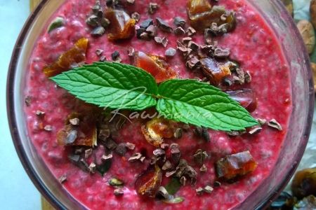 Malinov&yacute; puding